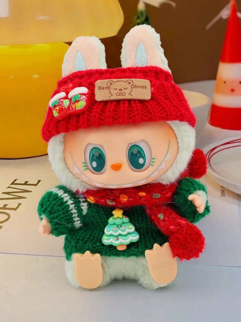 Labubu 17cm Doll Outfit – Green Tree Brooch Knit Set, Red Scarf, Brand New